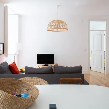 Plum Guide - Laranja Appartement Lisboa